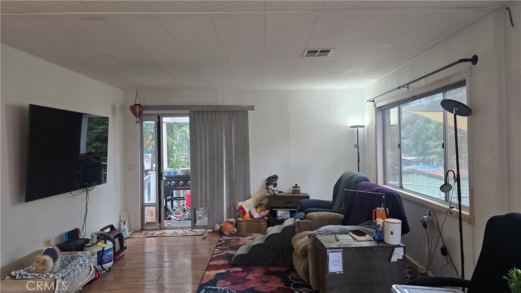 https://media.crmls.org/medias/4d931a30-545d-49af-8138-c0e6bcb49ded.jpg?preset=X-Large