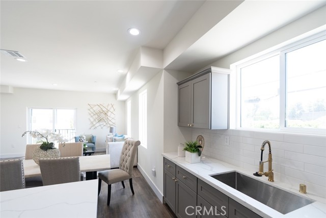 Detail Gallery Image 8 of 24 For 2231 S Longwood Ave, Los Angeles,  CA 90016 - – Beds | – Baths