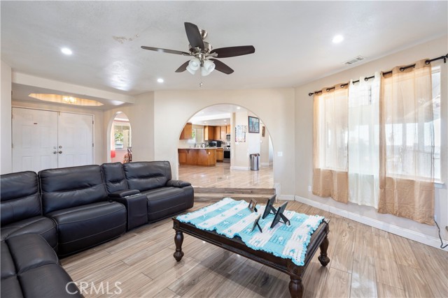 Detail Gallery Image 3 of 20 For 11025 Sonora Rd, Phelan,  CA 92371 - 4 Beds | 2 Baths