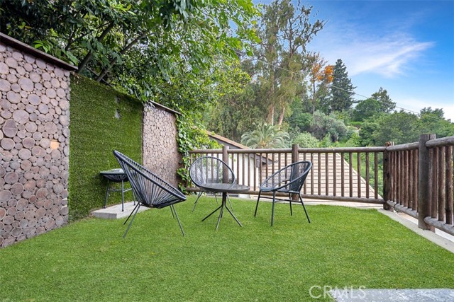11354 Sunshine Terrace, Studio City CA: https://media.crmls.org/medias/4d9552ab-44bb-4dd4-8ba6-cf9fbb4be4a7.jpg