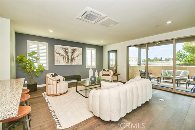 320 Magnet, Irvine CA: https://media.crmls.org/medias/4d95dfa7-3ffb-4289-bcf7-6ee7fc95cb27.jpg