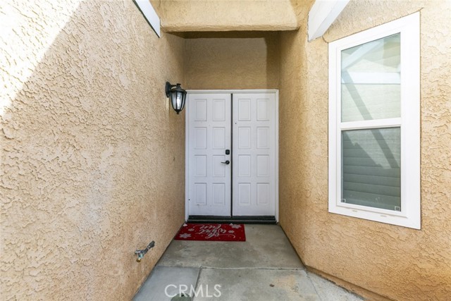 43932 Rembrandt Street, Lancaster CA: https://media.crmls.org/medias/4d95f6db-b43e-43f4-97b0-e6c7a50d6174.jpg