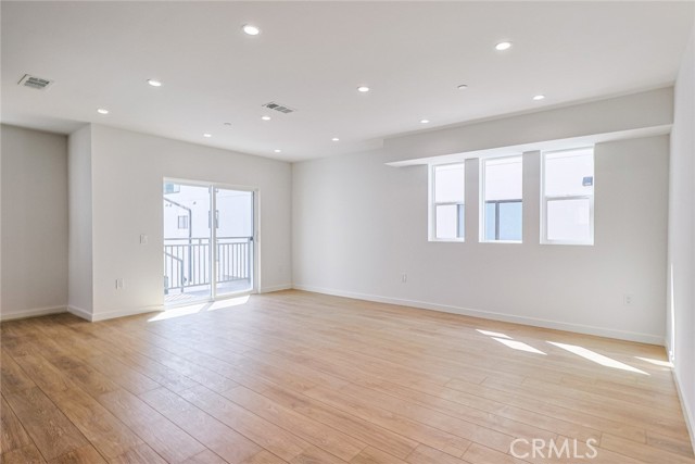 1227 N June Street, Hollywood CA: https://media.crmls.org/medias/4d96a54c-f7f8-4a60-a174-2a5359f493a4.jpg