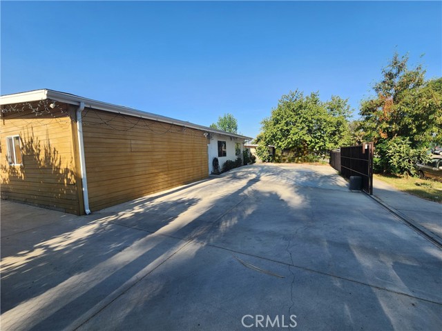 18540 Arminta Street, Reseda CA: https://media.crmls.org/medias/4d96bf4f-352a-4d19-8c59-007b1c3514be.jpg