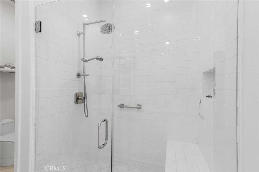 https://media.crmls.org/medias/4d9849da-2f63-48b9-9ec6-383ceca60ba8.jpg?preset=X-Large