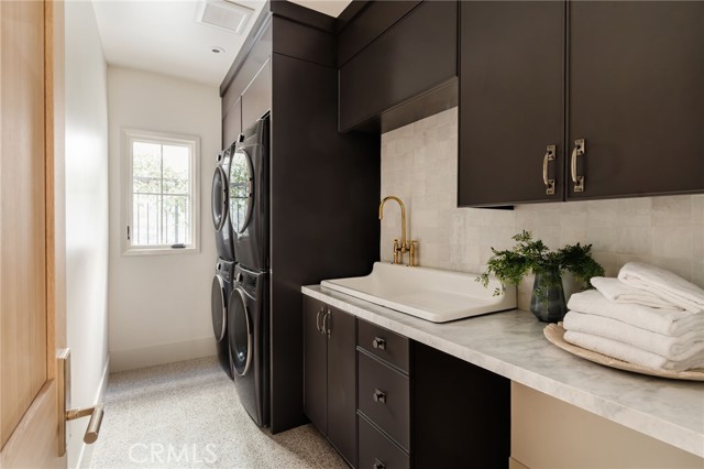 876 5th Street, Manhattan Beach, California 90266, 5 Bedrooms Bedrooms, ,6 BathroomsBathrooms,Residential,For Sale,5th,SB25164993