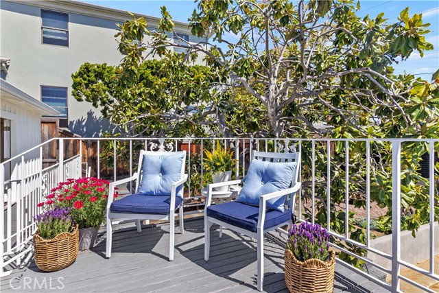Detail Gallery Image 20 of 21 For 3112 Laurel Ave, Manhattan Beach,  CA 90266 - 3 Beds | 2 Baths