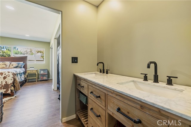 Detail Gallery Image 20 of 44 For 28975 Lotusgarden, Canyon Country,  CA 91387 - 4 Beds | 3 Baths