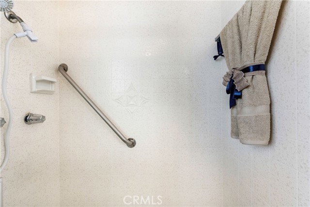 191 Kennebec Avenue, Long Beach CA: https://media.crmls.org/medias/4d9ad086-af22-4e9a-9c90-685a4ff385c5.jpg