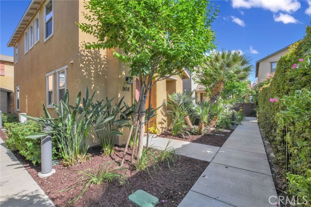 Detail Gallery Image 6 of 43 For 908 N Alameda Ave, Azusa,  CA 91702 - 3 Beds | 2/1 Baths