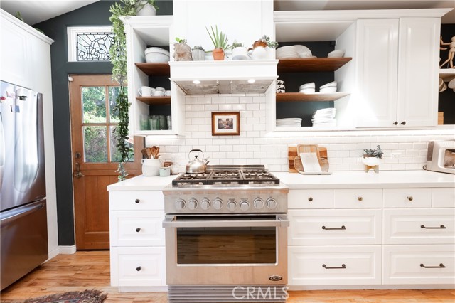 Detail Gallery Image 17 of 44 For 4437 Farmdale, Studio City,  CA 91602 - 3 Beds | 3 Baths