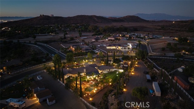 18265 Fort Lauder Lane, Perris CA: https://media.crmls.org/medias/4d9e5433-3d58-446e-bc34-1b9ab3c68656.jpg