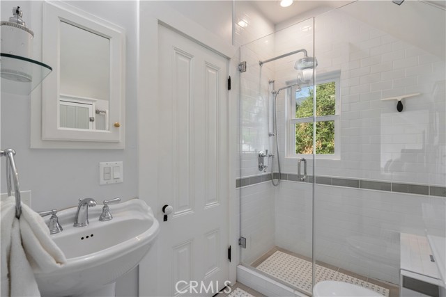 211 E Virginia Avenue, Glendora CA: https://media.crmls.org/medias/4d9e6413-2c94-4fa1-80d5-12679c088545.jpg