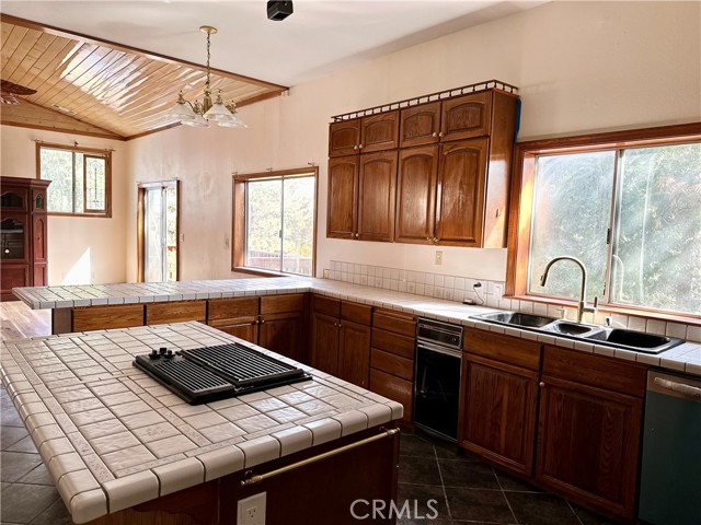 Detail Gallery Image 23 of 57 For 23785 Zurich Dr, Crestline,  CA 92325 - 4 Beds | 3/1 Baths