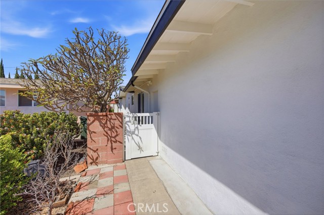 Detail Gallery Image 10 of 65 For 12321 Moana Way, Garden Grove,  CA 92840 - 4 Beds | 3 Baths