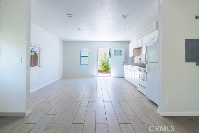 44655 Fig Avenue, Lancaster CA: https://media.crmls.org/medias/4da0620f-dd0e-4660-aab7-cd430eee01aa.jpg
