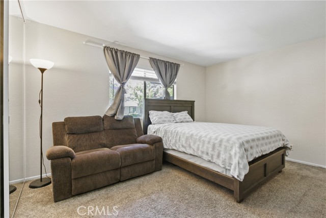 Image 13 of 27 For 6443 Olive Branch Lane 11