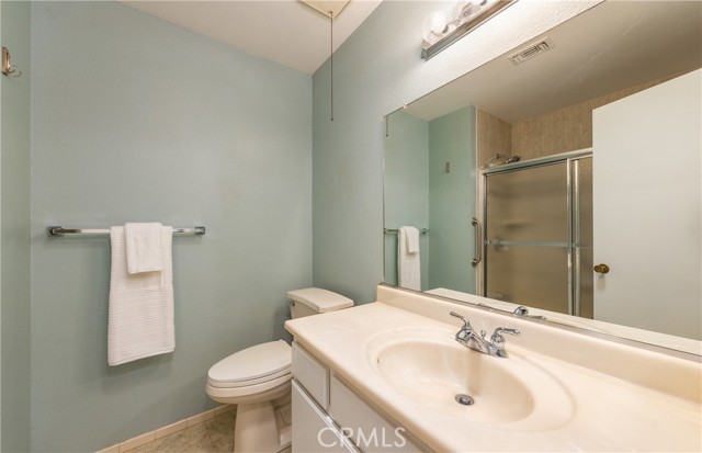 Detail Gallery Image 12 of 22 For 526 Nottingham Dr, Redlands,  CA 92373 - 4 Beds | 2 Baths