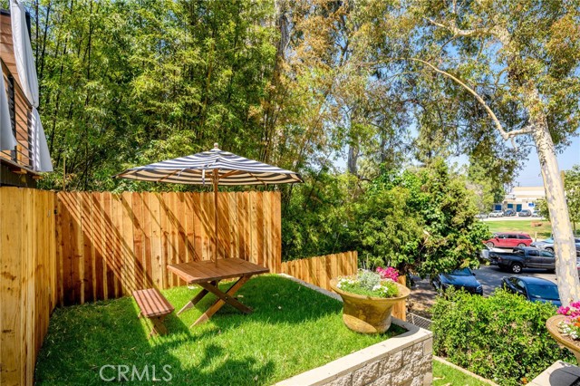 811 Maltman Avenue, Los Angeles CA: https://media.crmls.org/medias/4da19941-f6c8-4fdc-847d-c7ae333d881e.jpg
