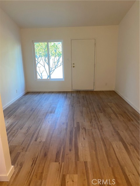 Detail Gallery Image 2 of 7 For 1402 W Olive, Burbank,  CA 91506 - 1 Beds | 1 Baths