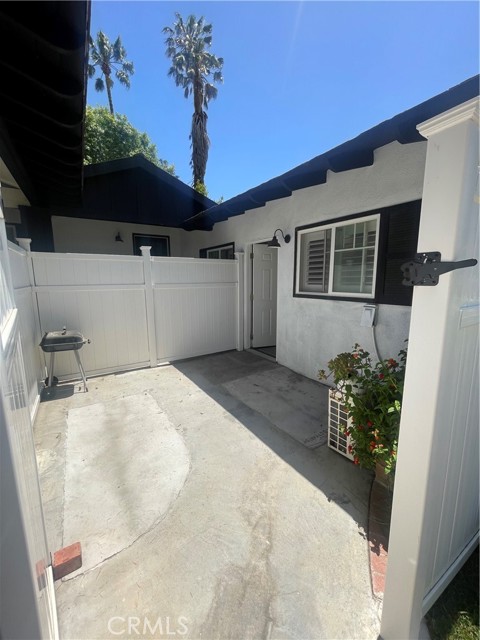 7844 Nevada Avenue, Canoga Park CA: https://media.crmls.org/medias/4da2c91b-4100-4280-8e5b-54594dd91594.jpg
