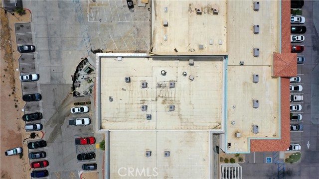 641 W Palmdale Boulevard, Palmdale CA: https://media.crmls.org/medias/4da3521b-587e-4b5c-8de7-7326880b0b93.jpg