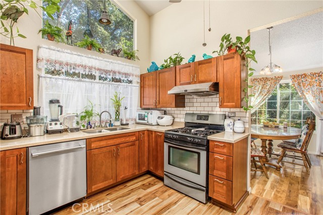 Detail Gallery Image 9 of 28 For 13503 Mulberry, Yucaipa,  CA 92399 - 3 Beds | 2 Baths