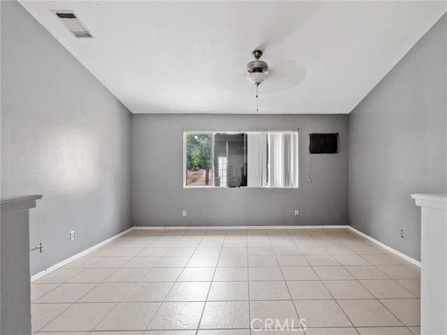 16409 Pauhaska Court, Apple Valley CA: https://media.crmls.org/medias/4da3b4c3-6389-44a0-859d-15385ef3aec5.jpg