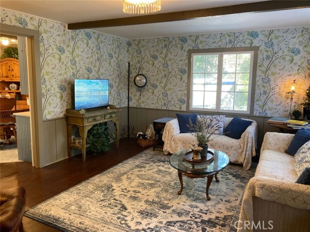 520 Millburn Road, Lake Arrowhead CA: https://media.crmls.org/medias/4da3c13a-9f1c-41e3-921e-a1a6de99e15a.jpg