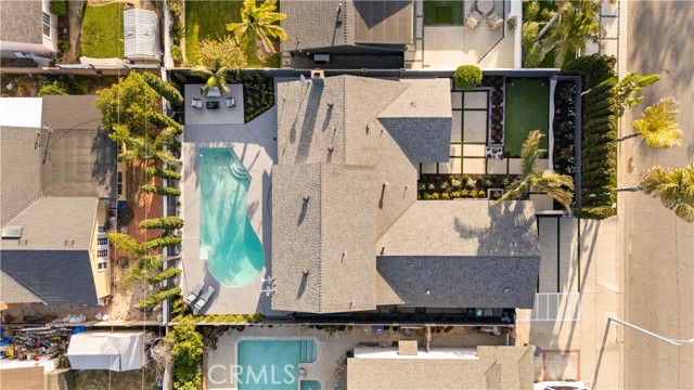 553 Sturgeon Drive, Costa Mesa CA: https://media.crmls.org/medias/4da3e3c2-ec5c-40e7-ba3e-80813629f5f0.jpg