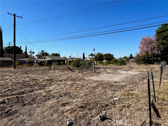 Detail Gallery Image 1 of 6 For 25237 Bessant St, San Bernardino,  CA 92404 - – Beds | – Baths