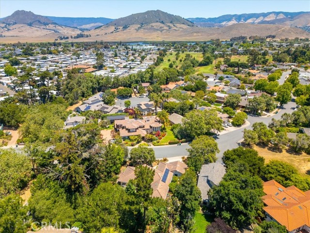 1989 Royal, San Luis Obispo CA: https://media.crmls.org/medias/4da41210-decf-420d-8e11-67b8a4a37c97.jpg