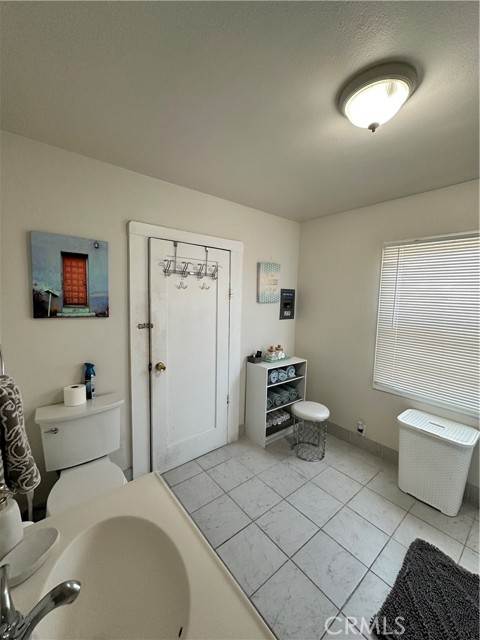 2123 - 3bd Unit (full bath)