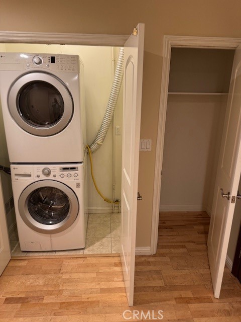 11501 Hatteras Street, North Hollywood CA: https://media.crmls.org/medias/4da6f8fb-eae8-453b-a21d-63648fa5aa20.jpg