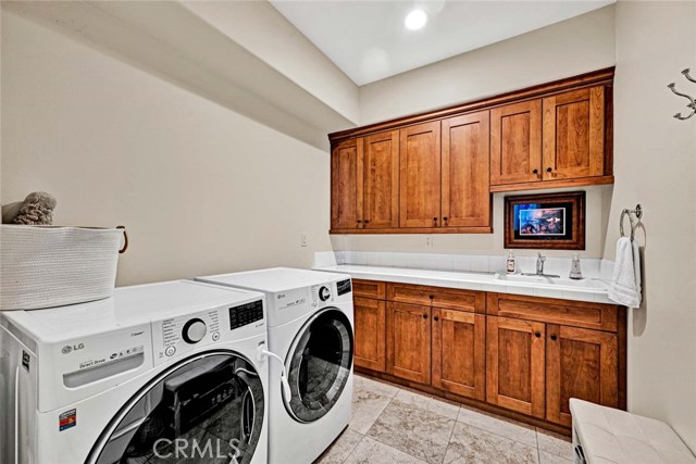 Detail Gallery Image 22 of 33 For 18888 Dry Creek Rd, Yorba Linda,  CA 92886 - 3 Beds | 4 Baths