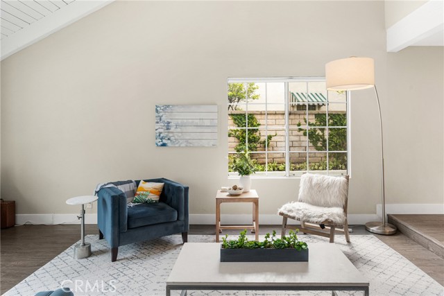 Detail Gallery Image 10 of 75 For 342 S Silverbrook Dr., Anaheim Hills,  CA 92807 - 5 Beds | 4 Baths