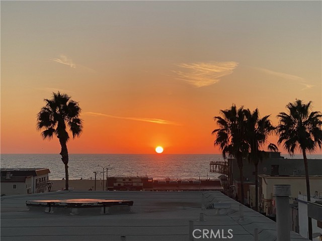 1111 Manhattan Avenue, Hermosa Beach, California 90254, 4 Bedrooms Bedrooms, ,2 BathroomsBathrooms,Residential,Sold,Manhattan,SB23071063