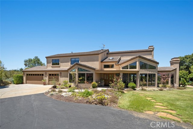 225 Broken Arrow Road, Nipomo CA: https://media.crmls.org/medias/4da7b643-25a7-4fee-b1b5-2b15e20f684f.jpg