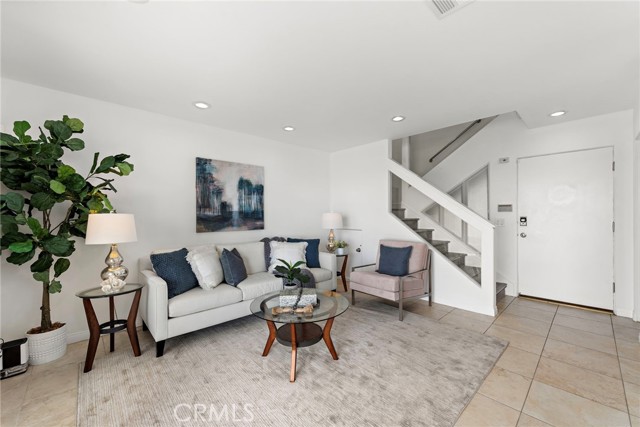 89 Blue Lagoon Villa, Laguna Beach CA: https://media.crmls.org/medias/4da8a49d-8cab-49e8-abab-531133dbf849.jpg