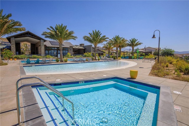 Detail Gallery Image 67 of 75 For 17721 Ridgeline Ct, Saugus,  CA 91350 - 4 Beds | 4 Baths