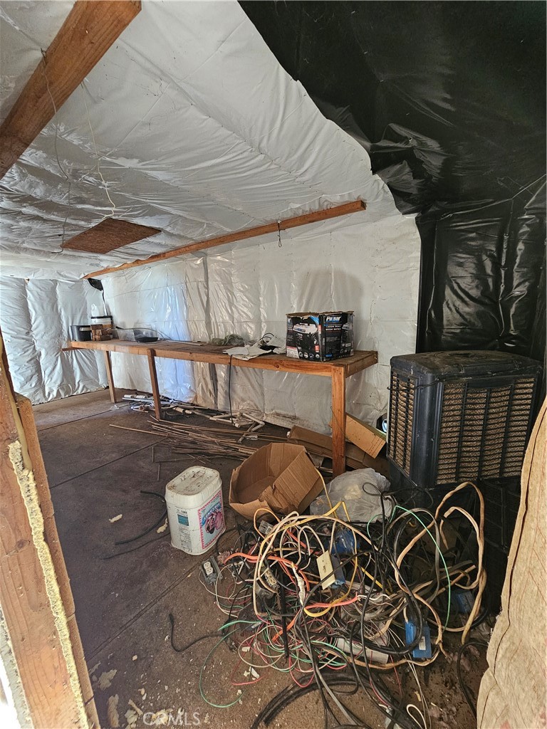 https://media.crmls.org/medias/4dab2b6c-39f6-4633-962b-9d886be5015c.jpg?preset=X-Large