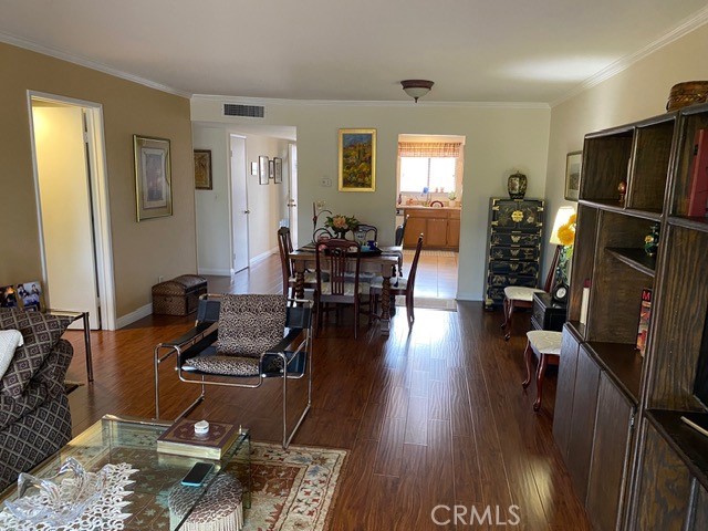 356 West California, 23 photo 14