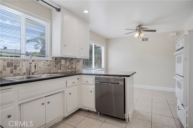 Detail Gallery Image 8 of 28 For 4416 W 234th, Torrance,  CA 90505 - 4 Beds | 2 Baths