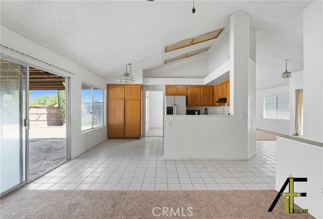 14698 King Canyon Road, Victorville CA: https://media.crmls.org/medias/4dac451e-5ff8-4b6c-882f-a6048c6491c4.jpg