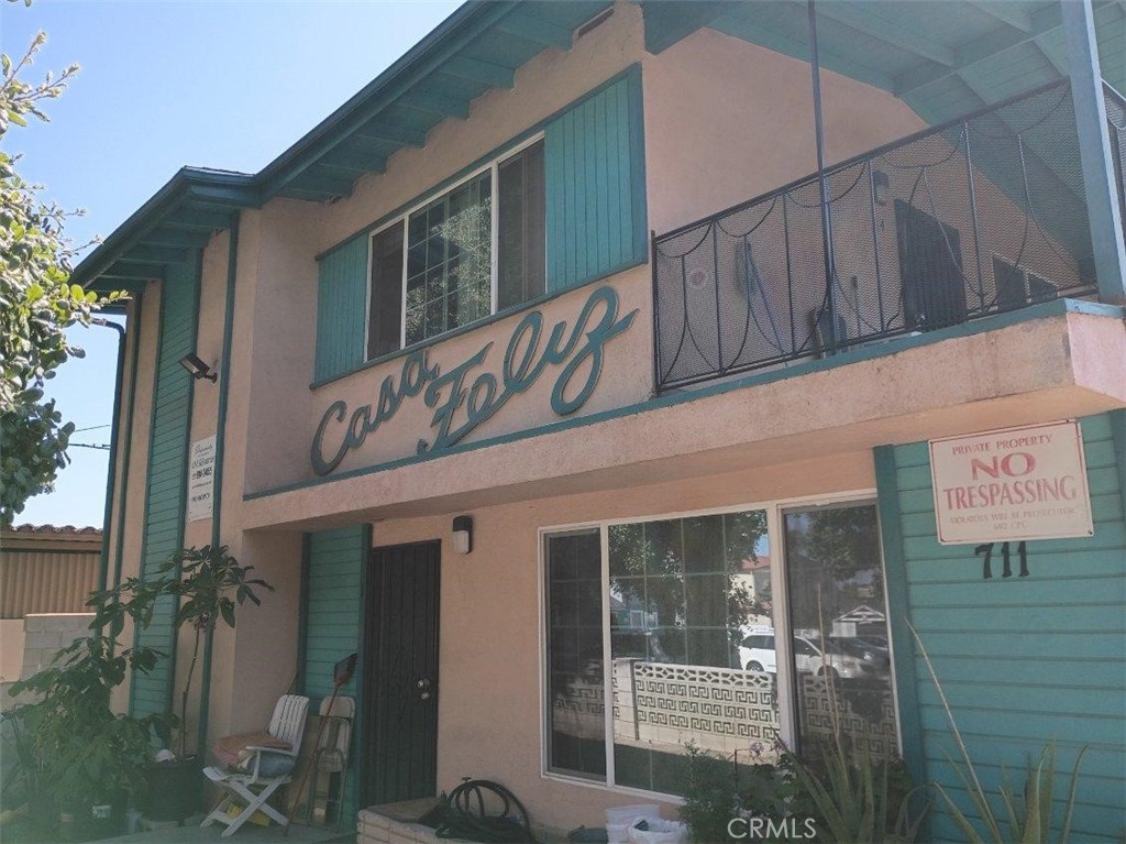 711 N Soldano Avenue #6