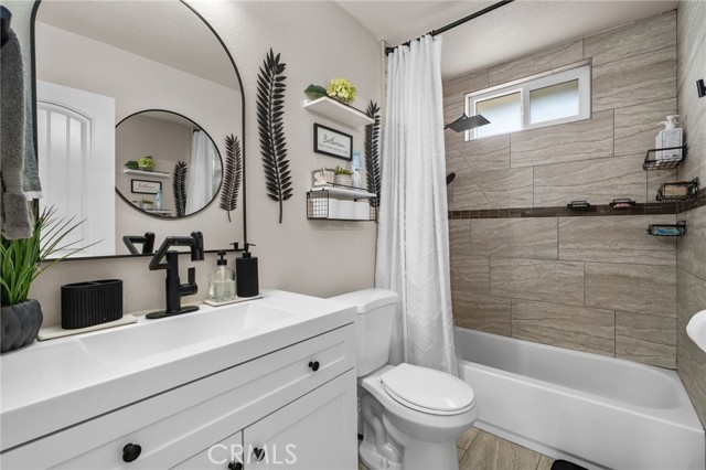 Detail Gallery Image 18 of 26 For 945 E I, Ontario,  CA 91764 - 4 Beds | 2 Baths