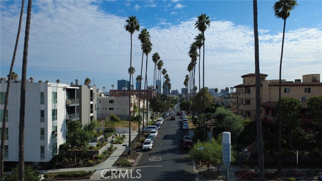 Detail Gallery Image 6 of 15 For 210 N Berendo St, Los Angeles,  CA 90004 - – Beds | – Baths