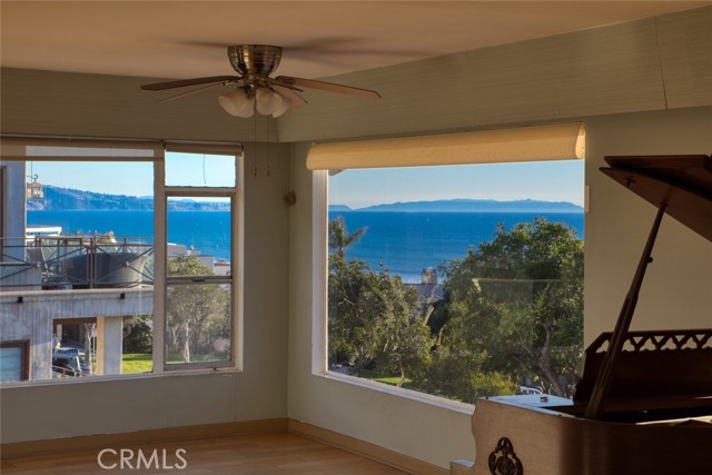 Detail Gallery Image 3 of 28 For 2712 Highland Ave, Manhattan Beach,  CA 90266 - 1 Beds | 1 Baths
