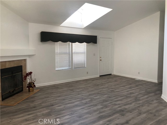 Detail Gallery Image 23 of 42 For 4901 Green River #319,  Corona,  CA 92878 - 3 Beds | 2 Baths