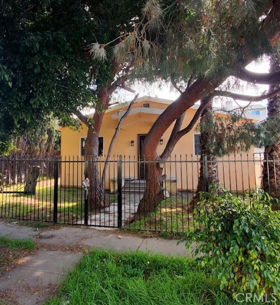 Detail Gallery Image 4 of 35 For 3765 Globe Ave, Los Angeles,  CA 90066 - – Beds | – Baths